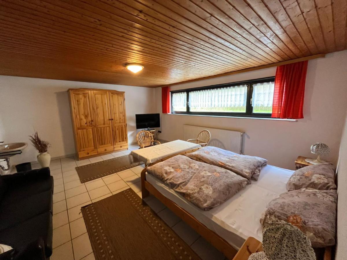 Hotel Pension Ernst Im Herzen Des Pfaelzerwaldes Mit Kueche à Elmstein Extérieur photo